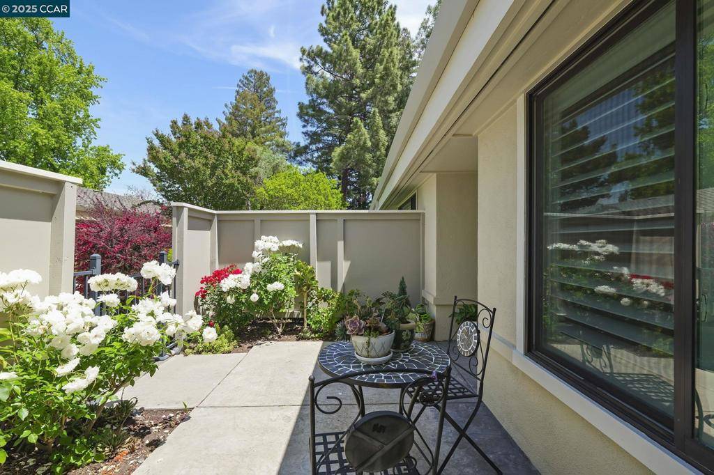Walnut Creek, CA 94595-2997,2109 Tice Creek Drive #3