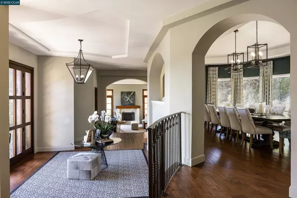 Orinda, CA 94563,42 Tappan Ln
