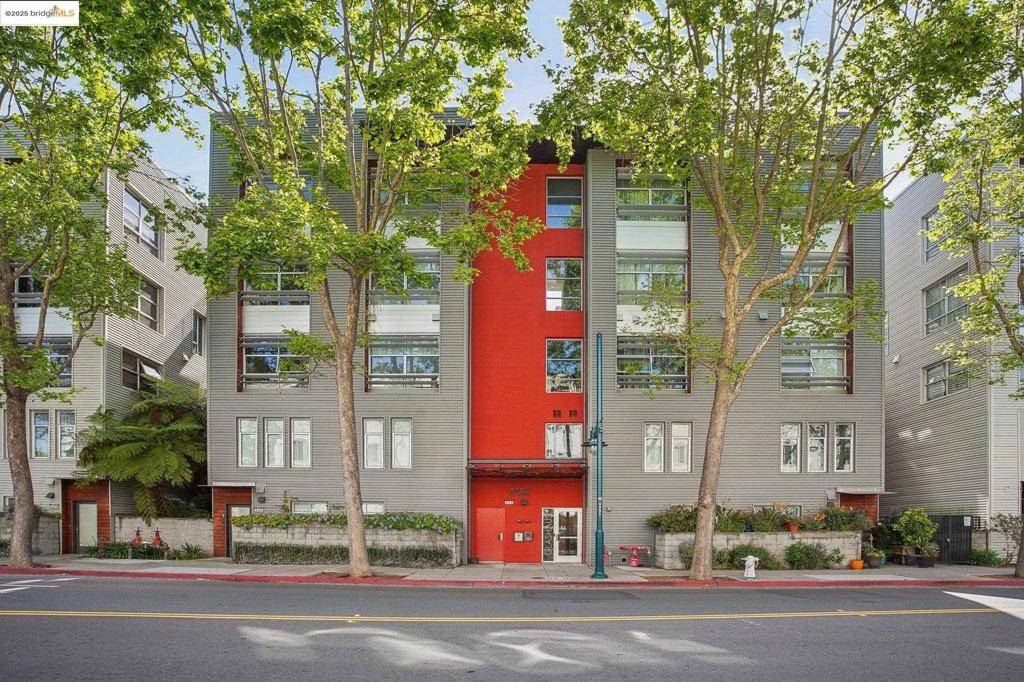 6466 Hollis St #236, Emeryville, CA 94608