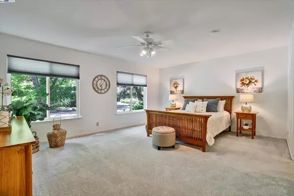 Walnut Creek, CA 94595,2841 Ptarmigan Dr #1