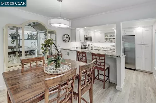 Walnut Creek, CA 94595,2017 Oakmont Way #2