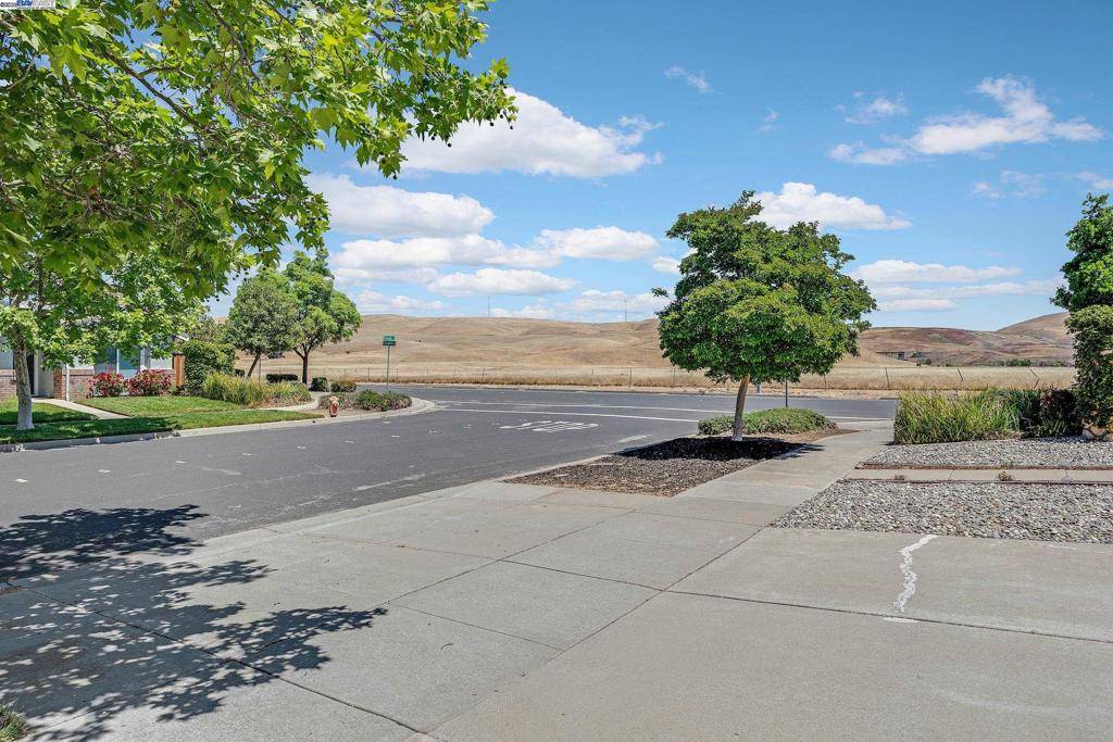 Livermore, CA 94551,6997 Foxtail Dr