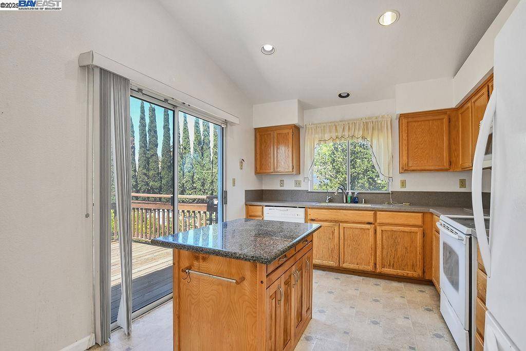 Antioch, CA 94531,5224 Candlewood Way