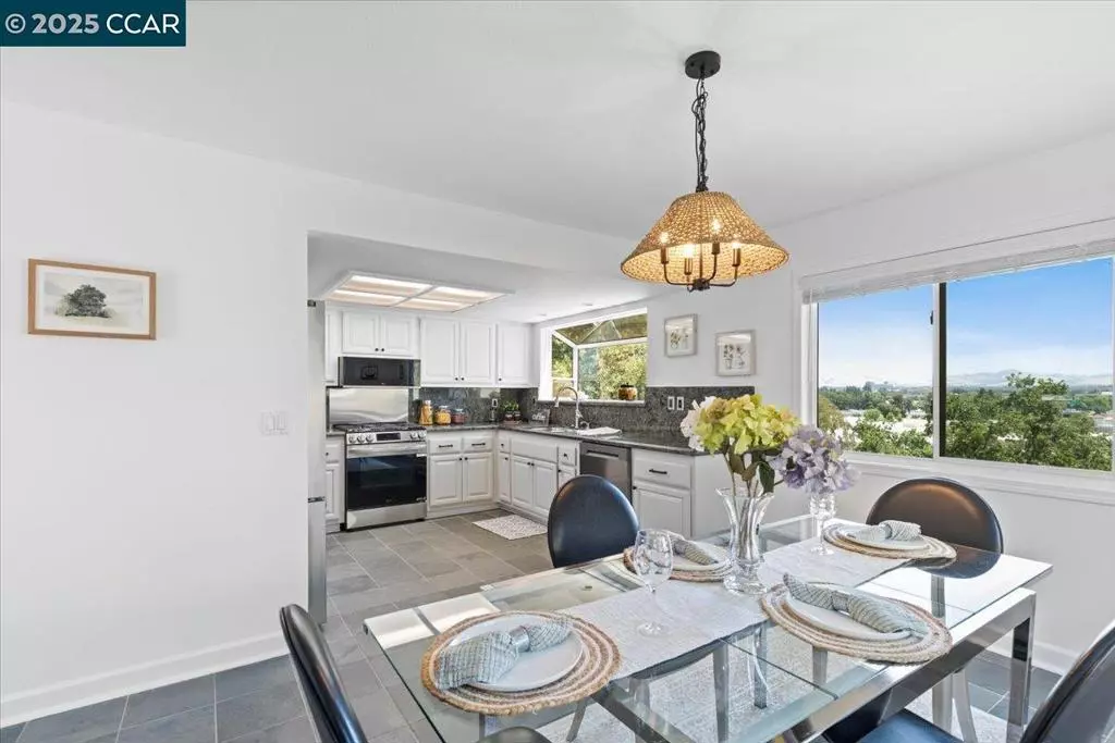 Pleasant Hill, CA 94523,491 Camelback Rd