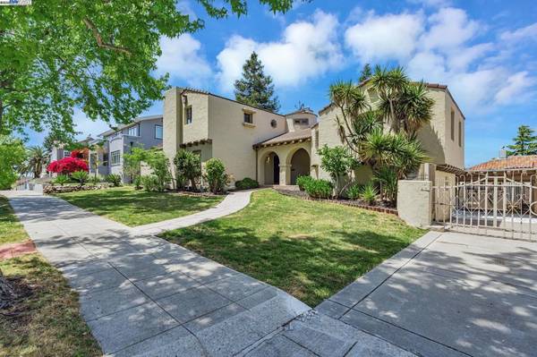 Oakland, CA 94610,659 Kenwyn Rd