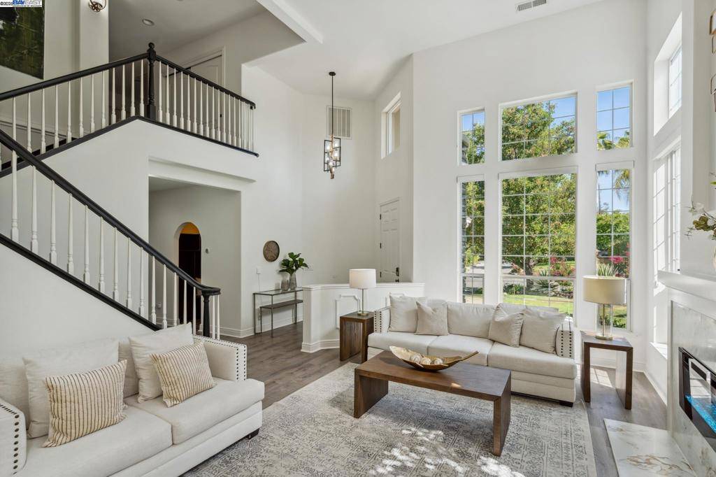 Walnut Creek, CA 94598,418 Golf Ct