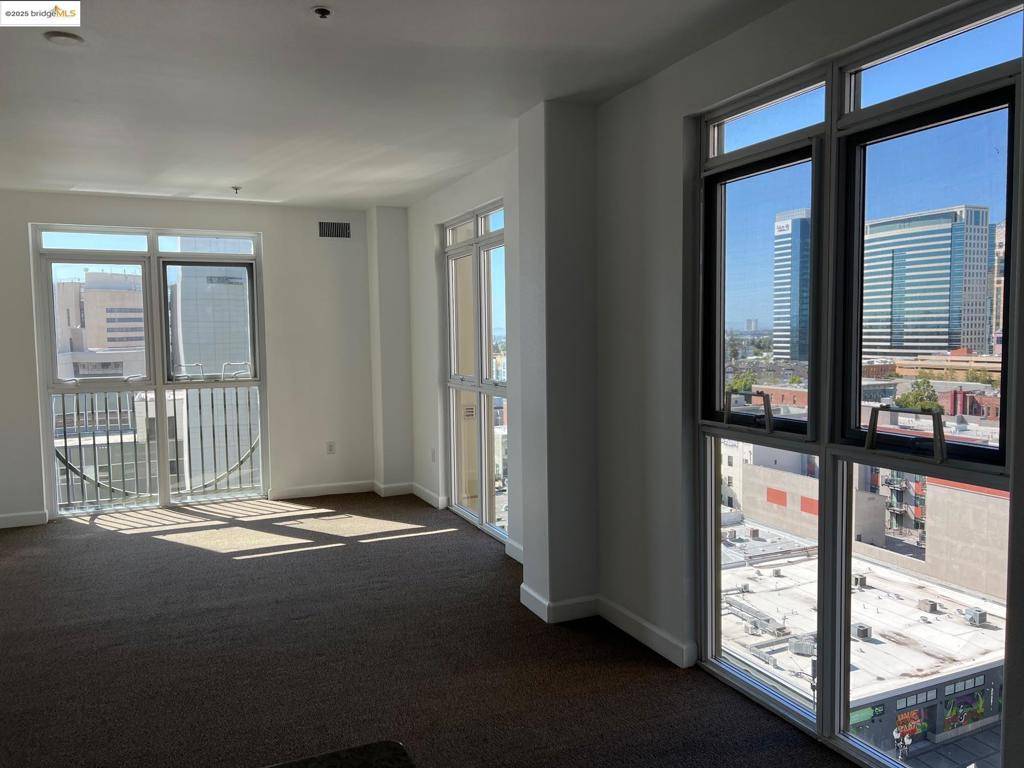 Oakland, CA 94607,423 7Th St #914