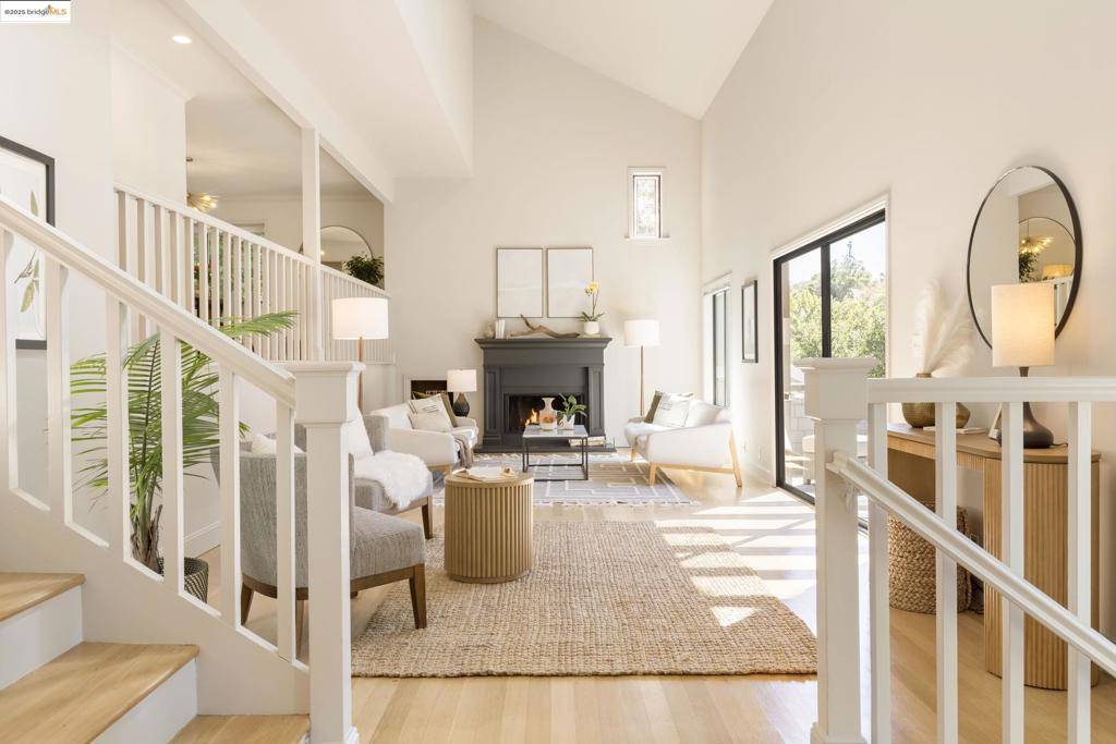 Oakland, CA 94610,1721 Trestle Glen Rd