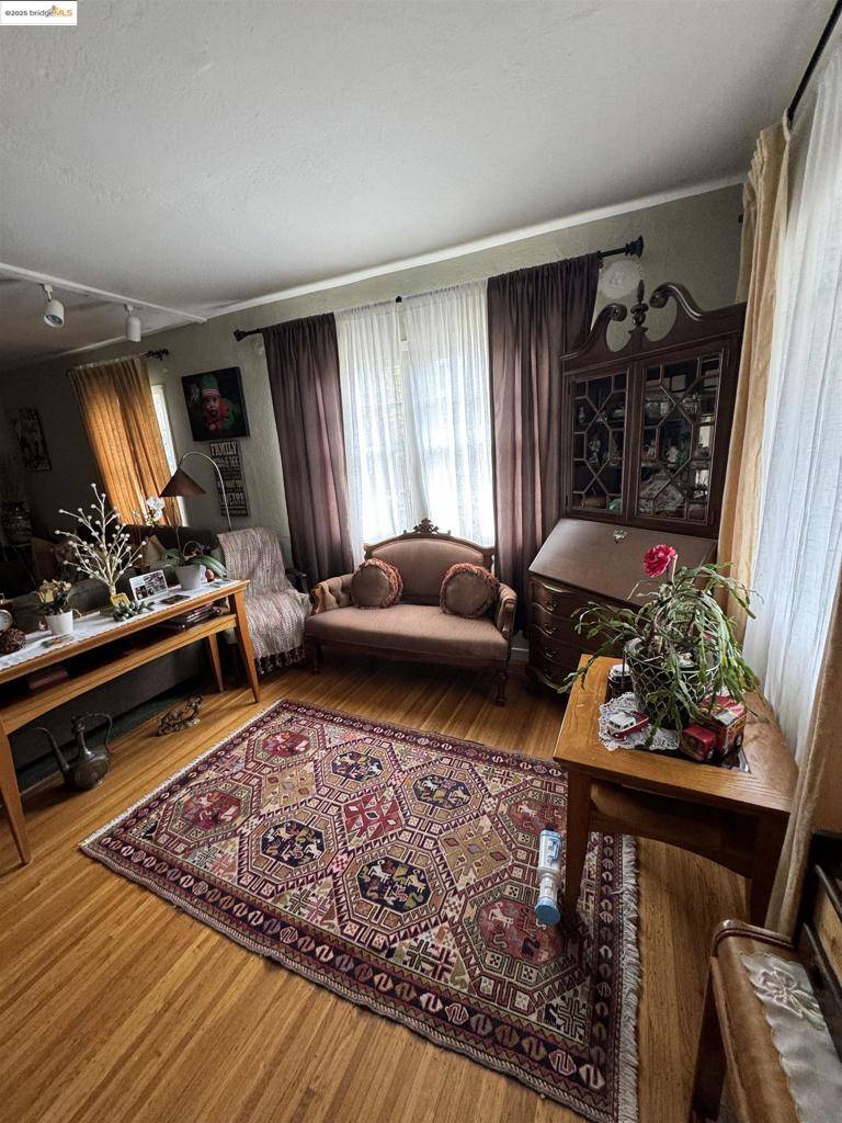 Oakland, CA 94605,6440 Sunnymere