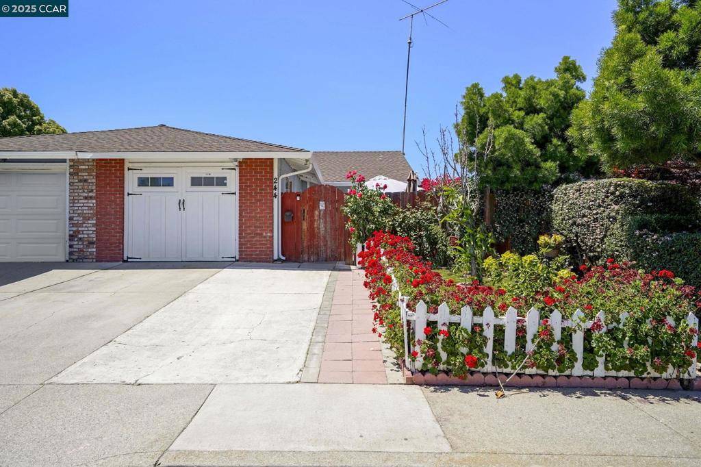 244 E Trident Dr, Pittsburg, CA 94565