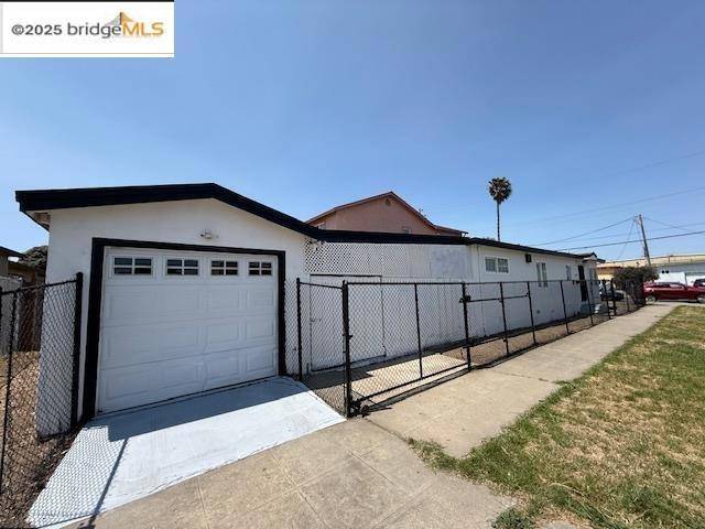 Richmond, CA 94804,301 S 24th ST