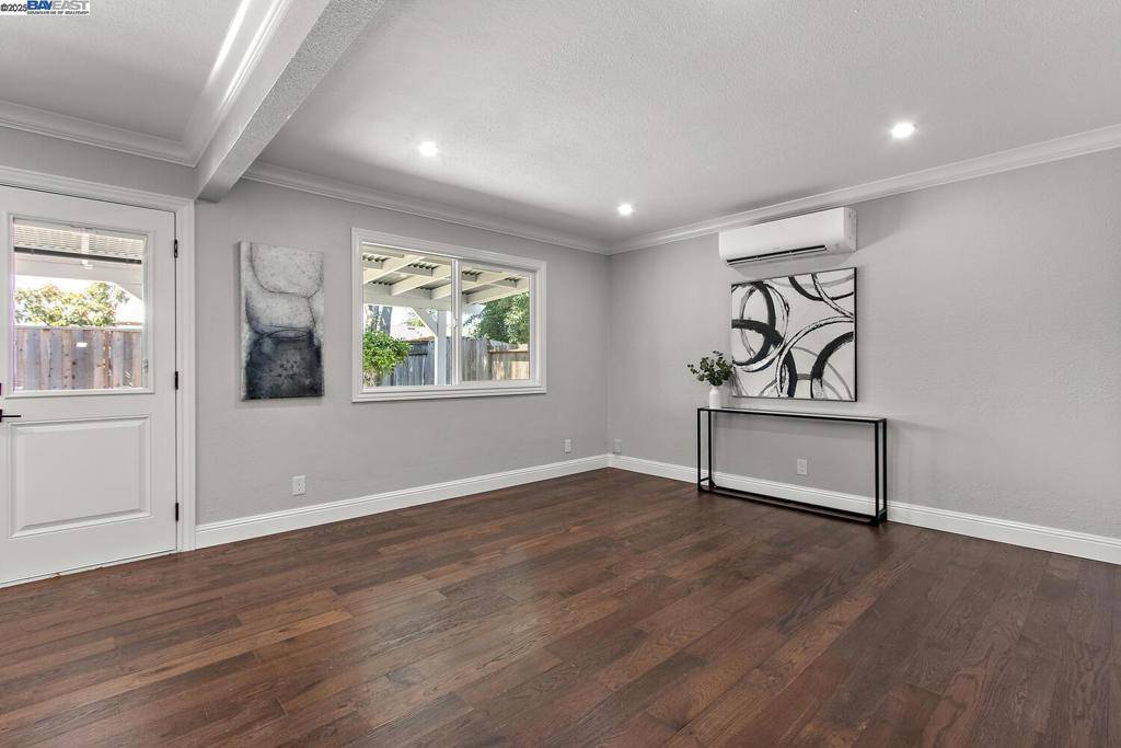 Fremont, CA 94538,40167 Barbara St