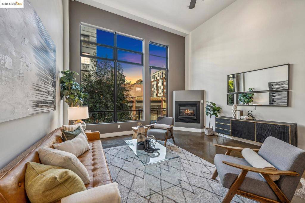 200 Townsend St #4, San Francisco, CA 94107