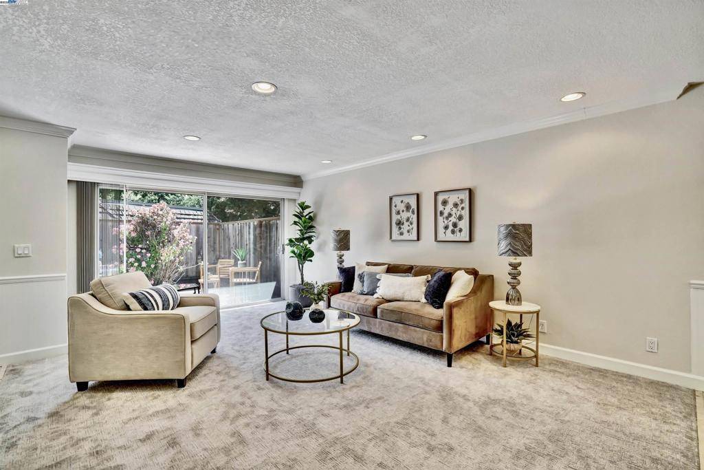 Walnut Creek, CA 94595,2217 Ptarmigan Dr #2
