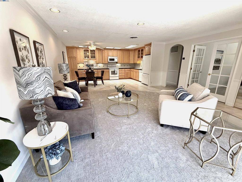Walnut Creek, CA 94595,2217 Ptarmigan Dr #2