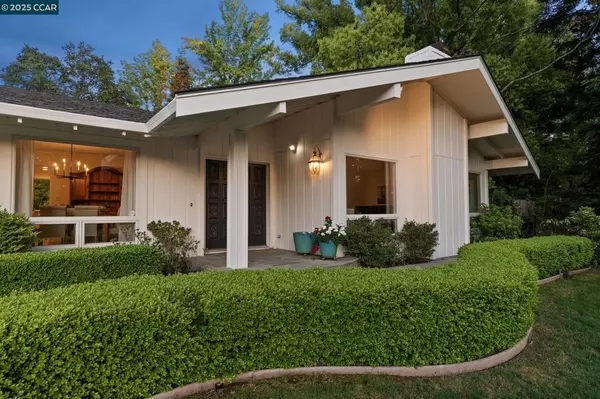 Alamo, CA 94507,120 Heritage Oaks Pl