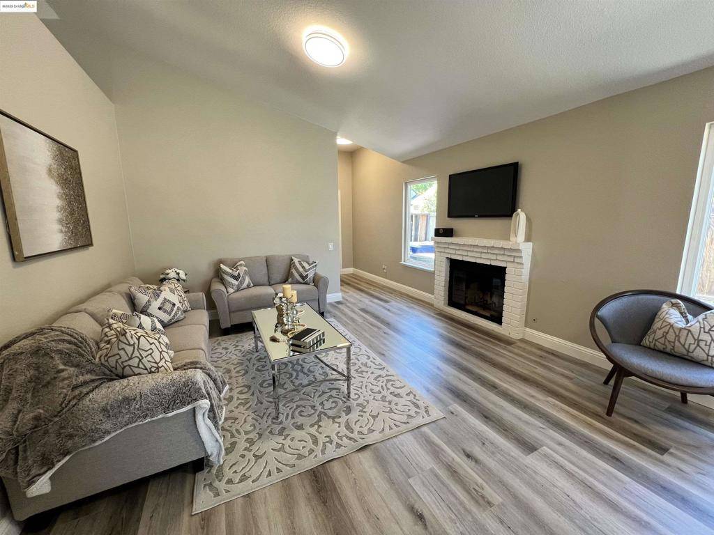 Oakley, CA 94561,520 Mockingbird Ln
