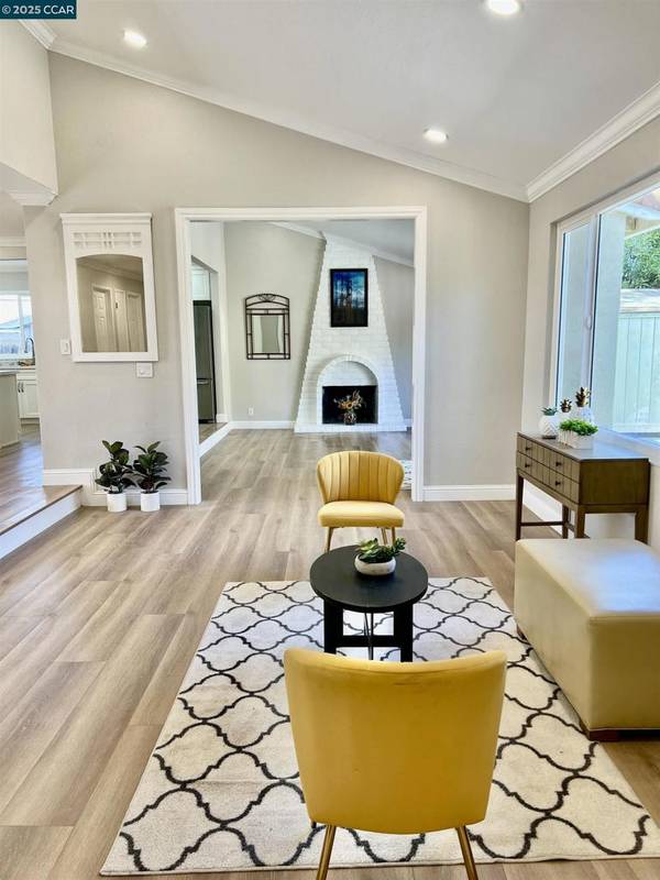 Martinez, CA 94553,124 Fuschia Ct