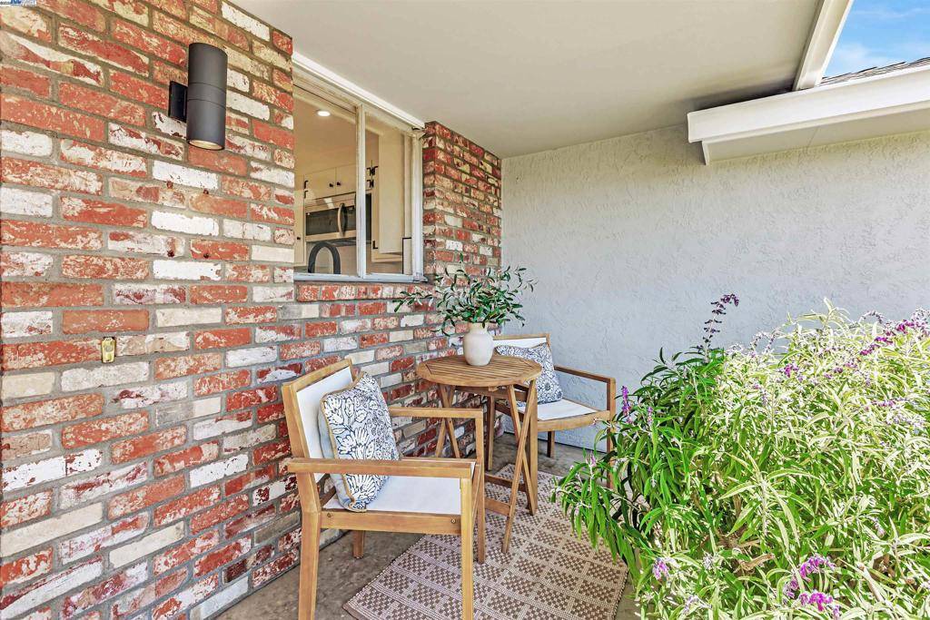 Fremont, CA 94536,37972 Ballard Dr