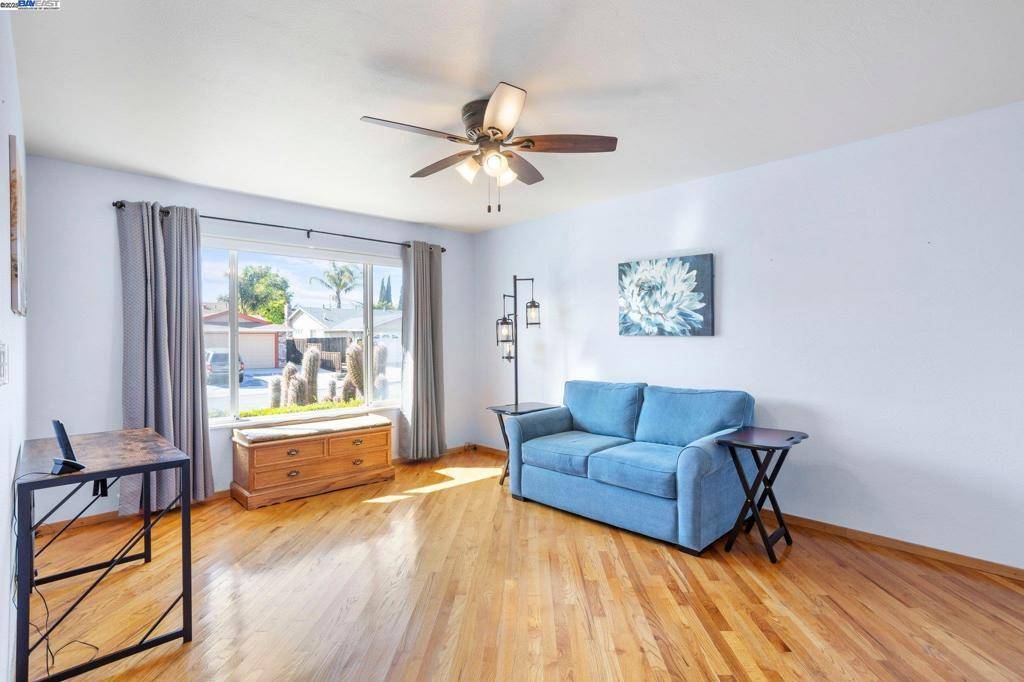 Fremont, CA 94555,3158 Warwick Rd