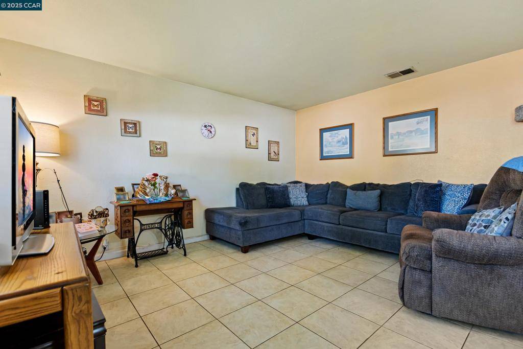 Antioch, CA 94509,2313 Peppertree Way #1