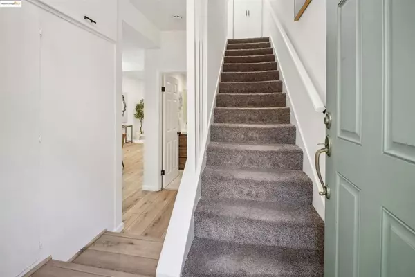 Lafayette, CA 94549,917 Hough Ave #2