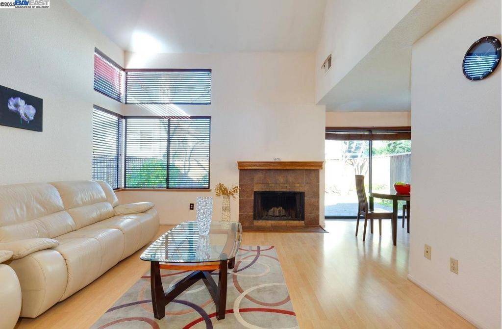 Alameda, CA 94502,35 Leonard Ct
