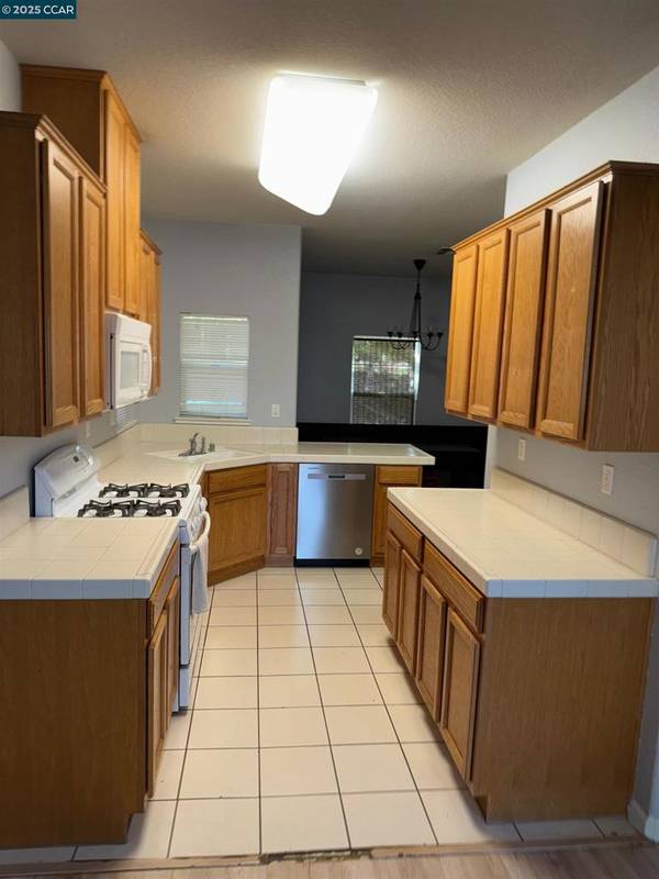 Stockton, CA 95204,1646 Old Bridge Way