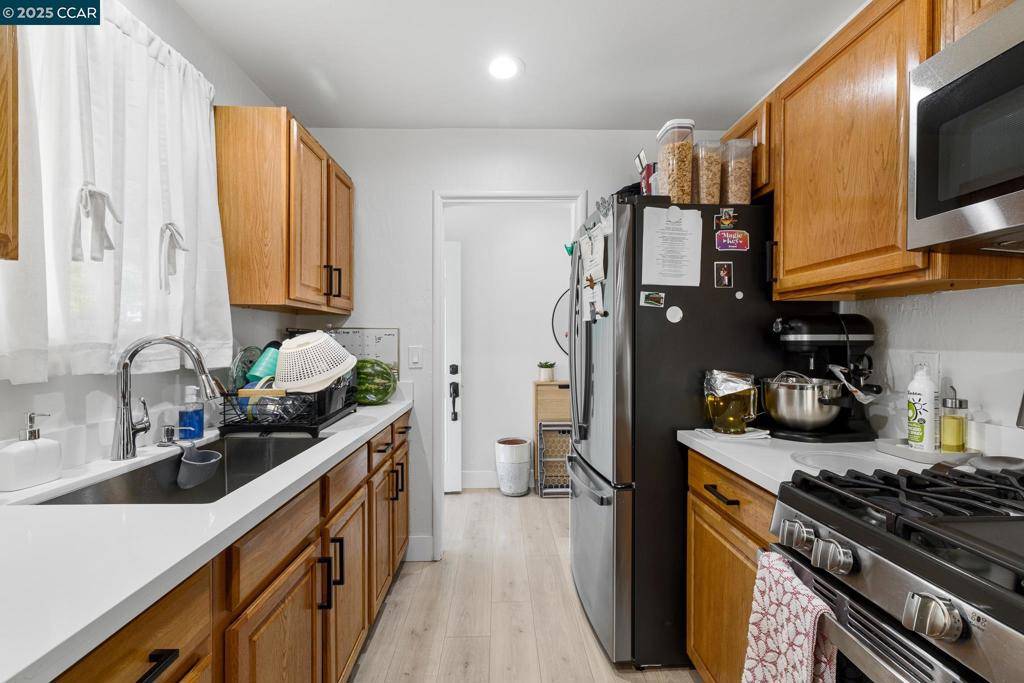 Pittsburg, CA 94565,1652 Deems St