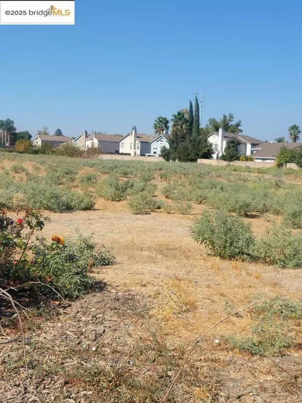 Tracy, CA 95376,0 S MacArthur Dr