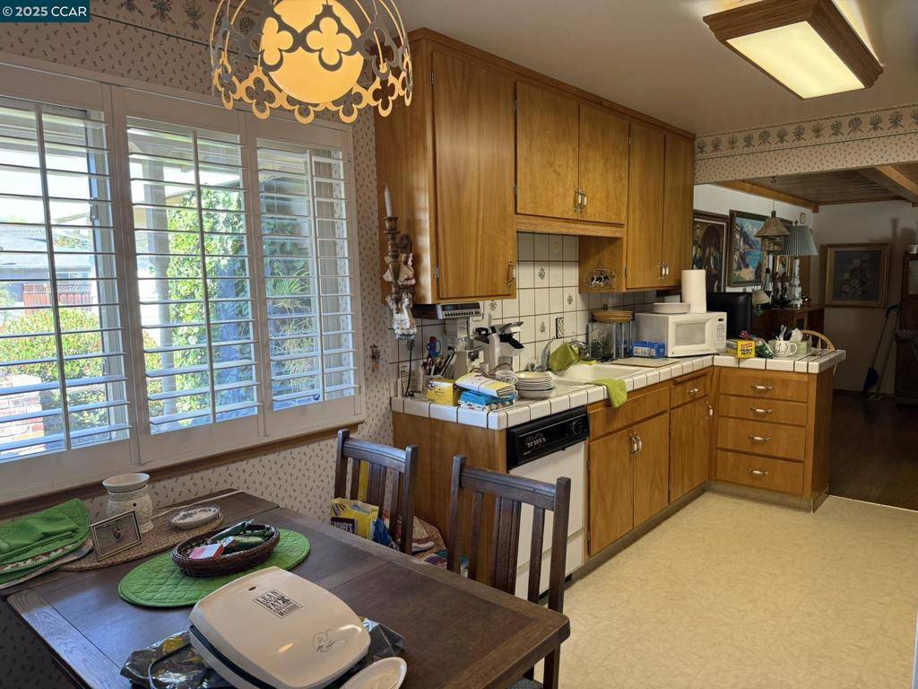 Concord, CA 94521,1596 American Beauty Dr