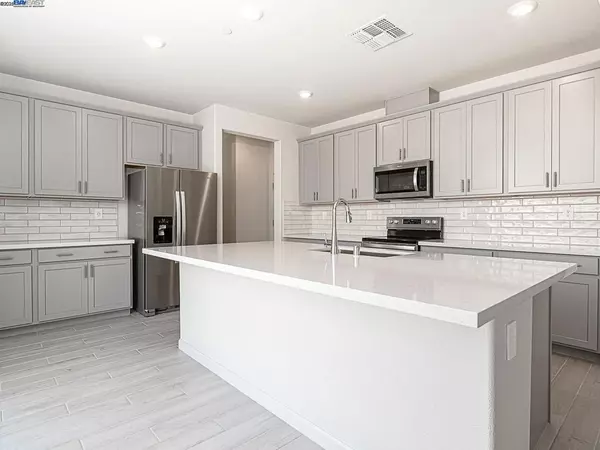 Oakley, CA 94561,663 Channel Cir