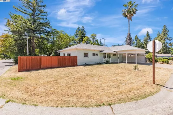 Sacramento, CA 95825,2221 Juanita Ln