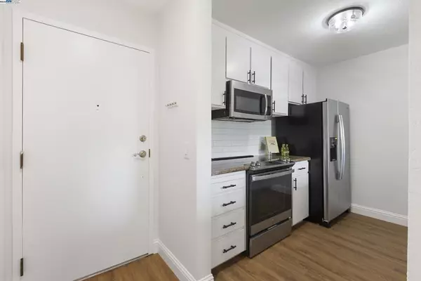 Alameda, CA 94501,2101 Shoreline Dr #249
