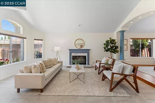 5378 Country View Dr, Richmond, CA 94803