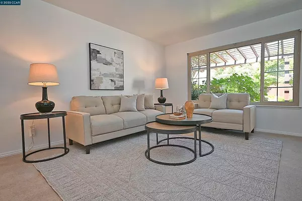Martinez, CA 94553,1524 Martindale Dr