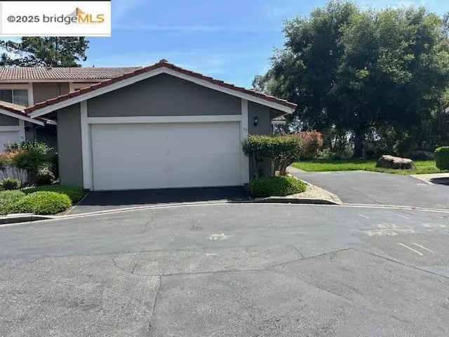 55 Turtle Creek St, Oakland, CA 94605