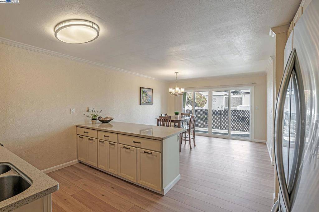 San Leandro, CA 94577,14015 Doolittle Drive