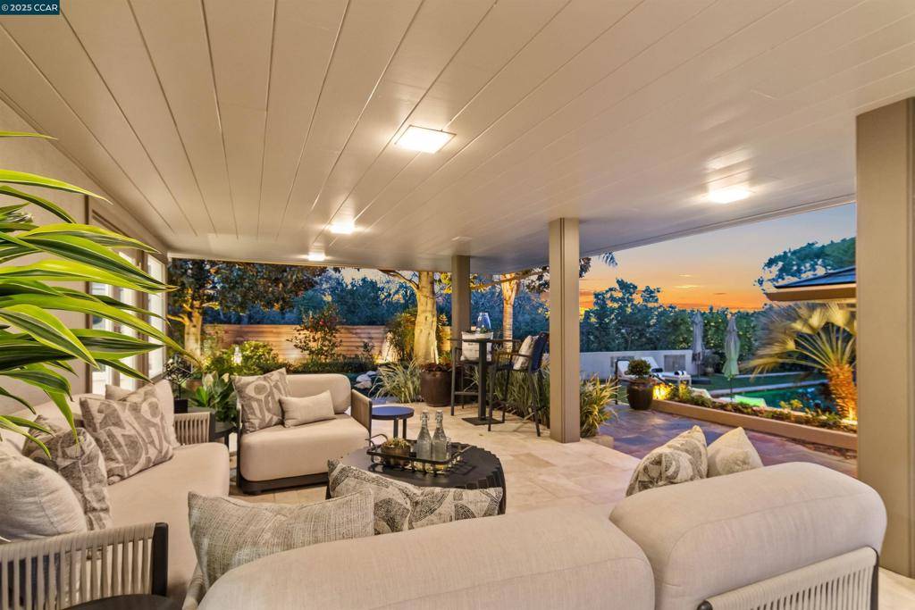 Lafayette, CA 94549,1121 Estates Dr