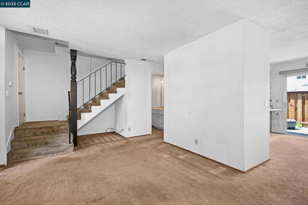 San Ramon, CA 94583-1860,2571 Twin Creeks Dr