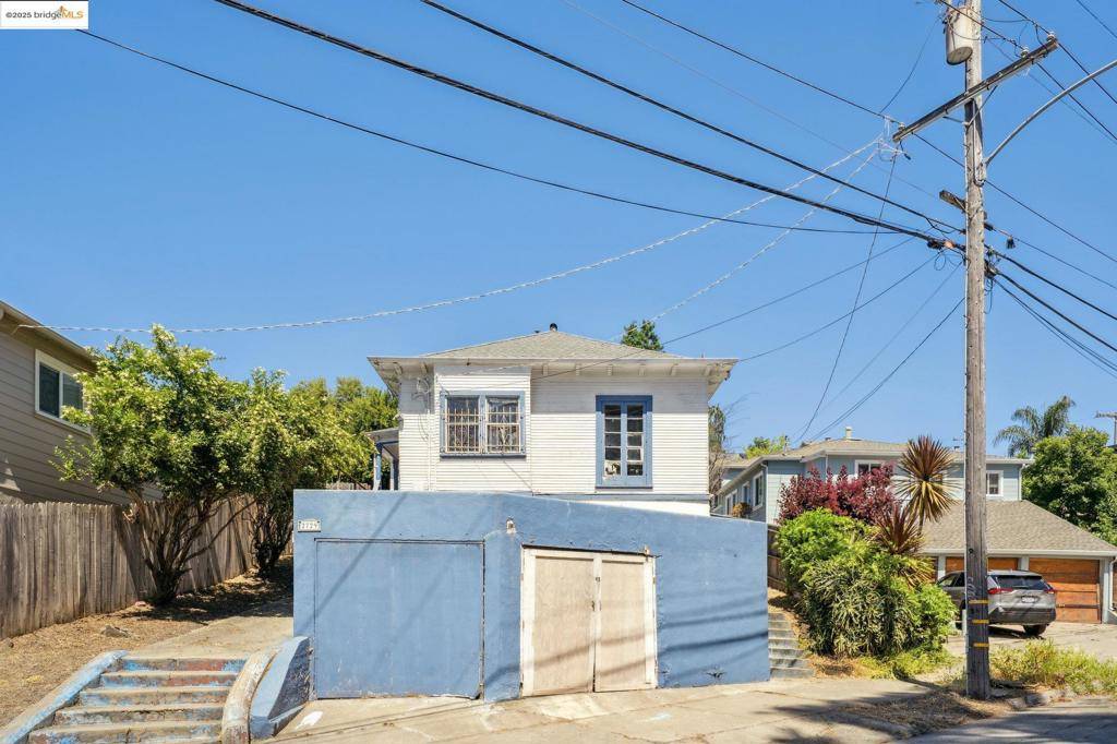 Oakland, CA 94606,2729 Vallecito Pl