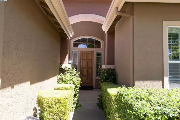 Sacramento, CA 95835,5090 Archcrest Way