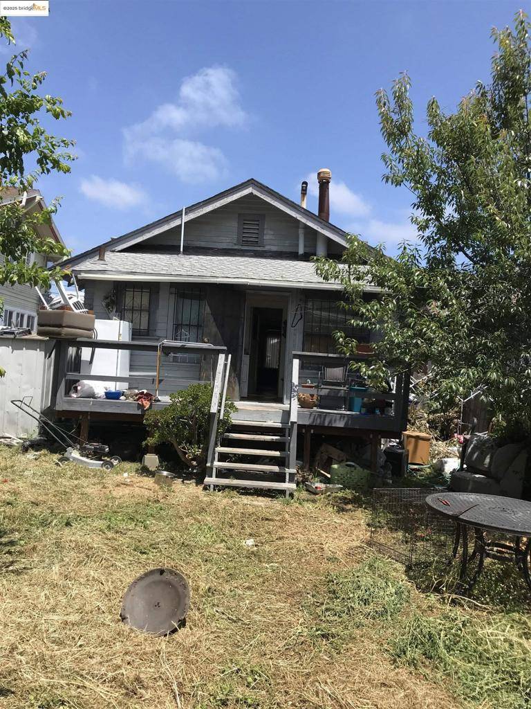 Oakland, CA 94621,5607 Edgerly St
