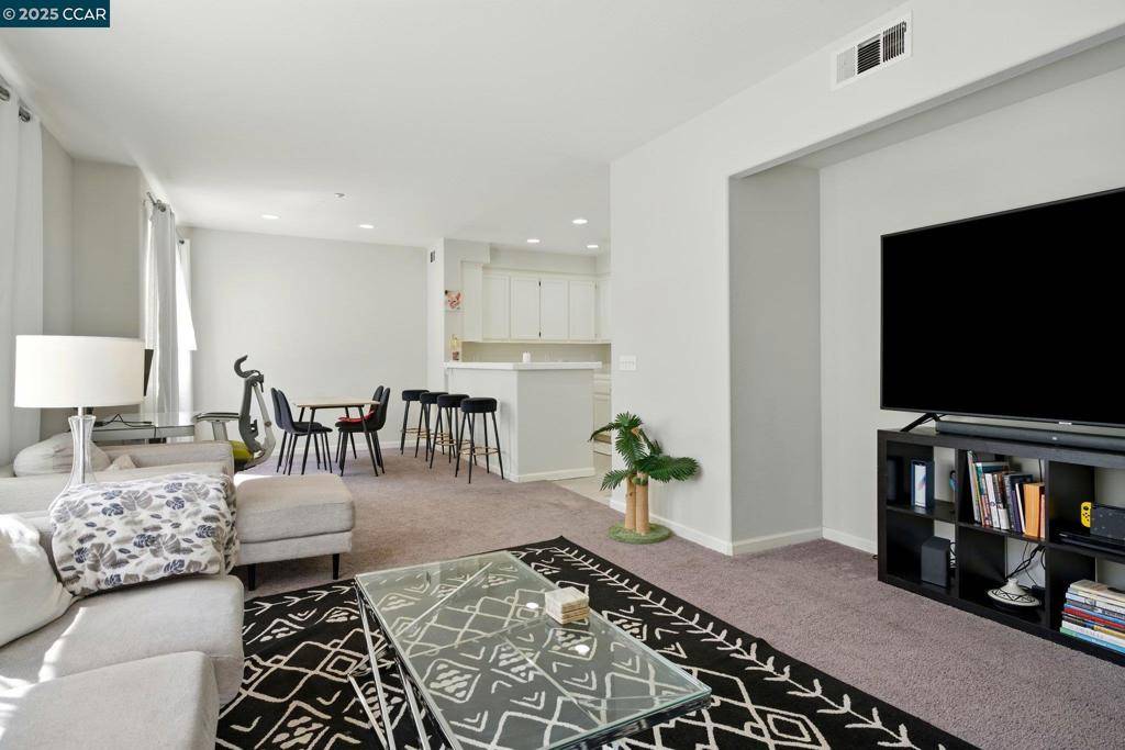 Oakland, CA 94603,1620 Tucker Street #65