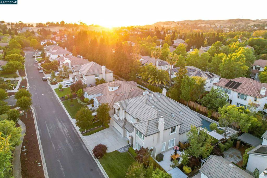 139 Shelterwood Ln, Danville, CA 94506