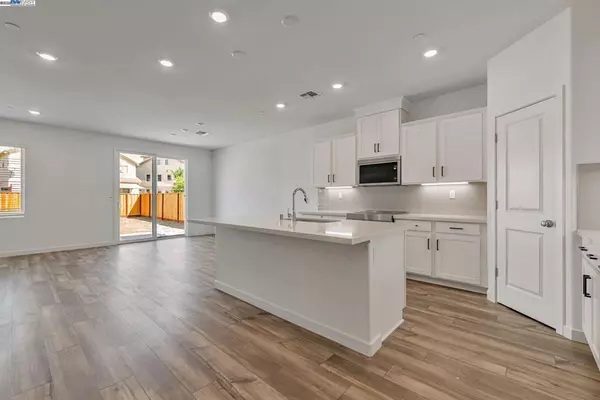 Discovery Bay, CA 94505,351 Astilbe Street
