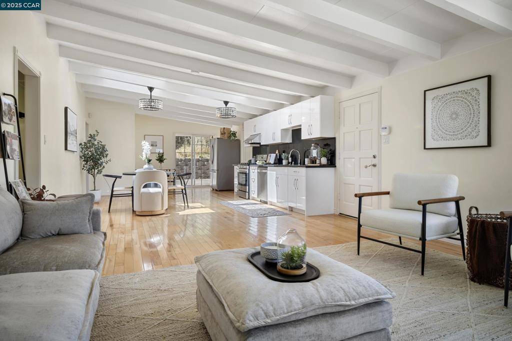 Pinole, CA 94564,1710 Sarah Dr