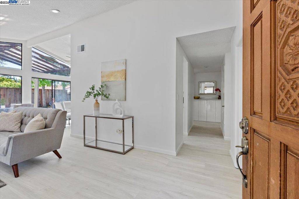 Union City, CA 94587,32948 Soquel St