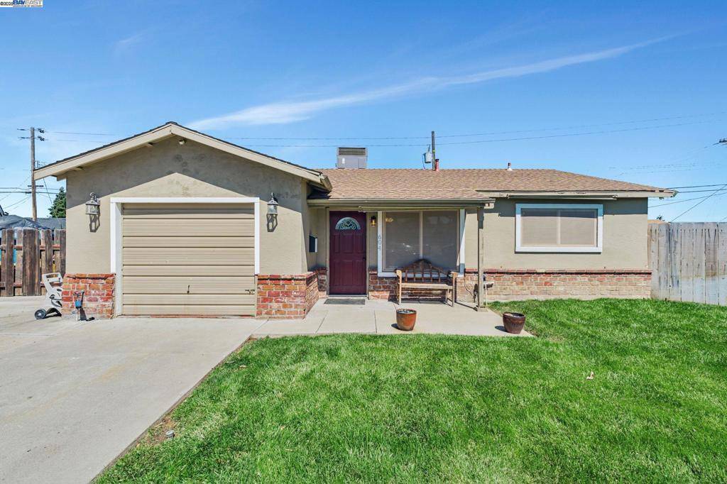 604 Helen Ct, Manteca, CA 95336