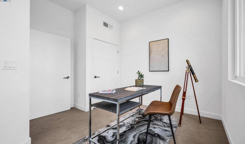 Daly City, CA 94014,107 Silang St